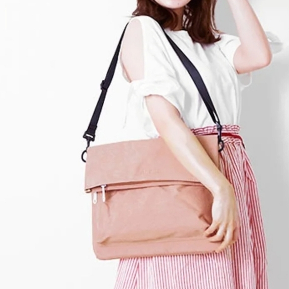 Annelo 2-way foldable shoulder bag Nude Pink - Picture 2 of 14